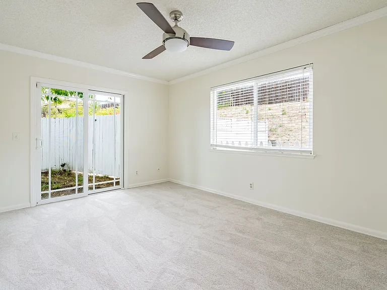 6894 N Auburn Cir — Photo 24