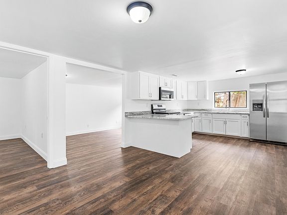 5th image of 122 Lavenia Cir