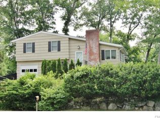 23 Gregory Rd, Cos Cob, CT 06807