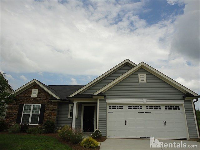 1st image of 105 Holstein Ln