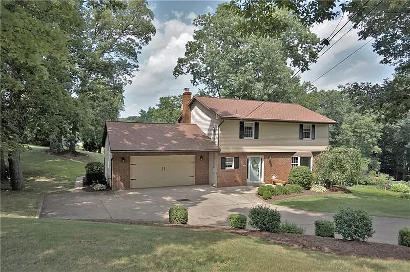 205 South Dr photo 1