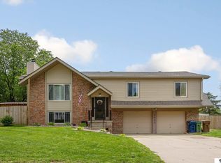 1007 Kountze Memorial Dr, Bellevue, NE 68005