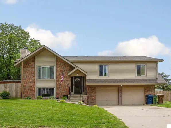 1007 Kountze Memorial Dr, Bellevue, NE 68005