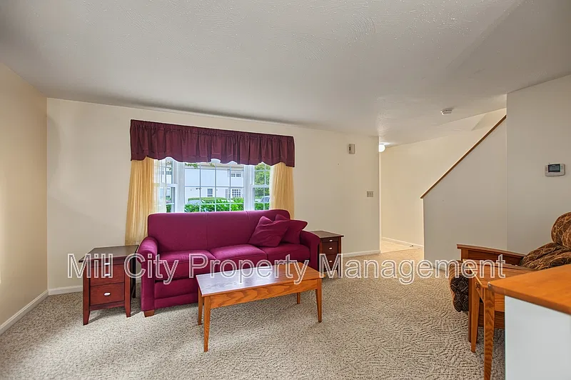 2 bed, 1.5 bath, 1036 sqft, $2,500 — Photo 2