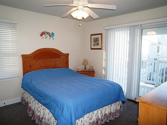 3rd image of 215 47th St #W