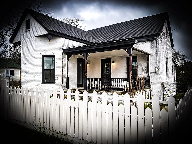 700 Shull St — Photo 3