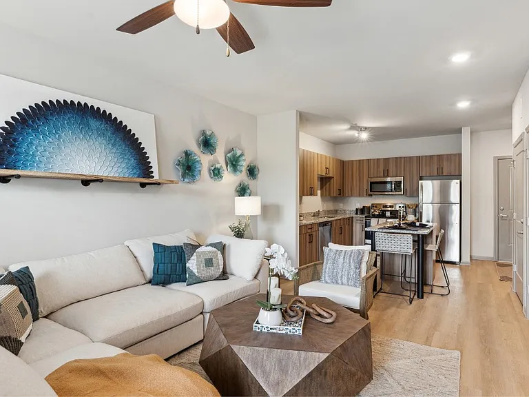 Riverchase Vista Apartments — Photo 13