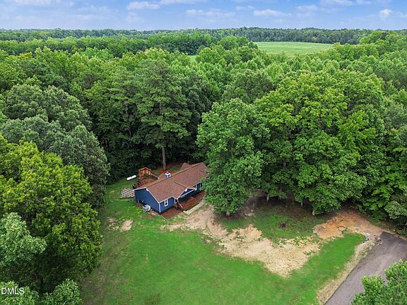 2nd image of 7929 Lake Jenn Dr