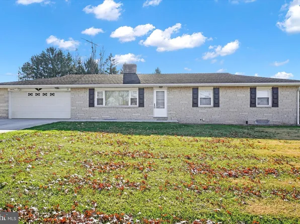 3450 Holly Rd, Dover, PA 17315