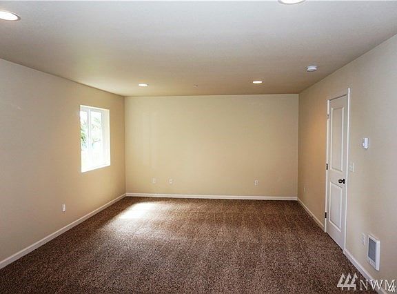 4th image of 7421 207th Ave E