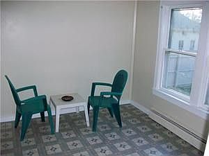 4th image of 208 Bryant St