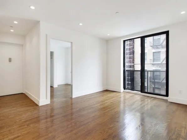 212 West 20th Street image 1 of 5