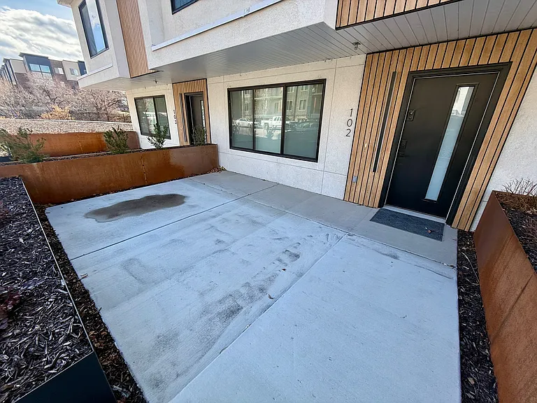 9 W Shakedown St #A-102 — Photo 17