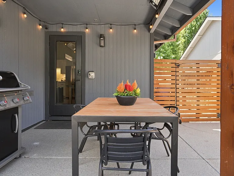 20577 Prospector Loop — Photo 33