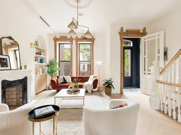 757 Putnam Avenue image 1 of 24