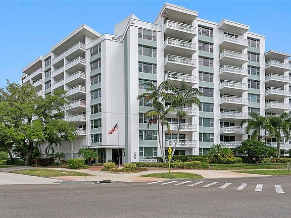 3rd image of 700 BEACH DRIVE NE #603
