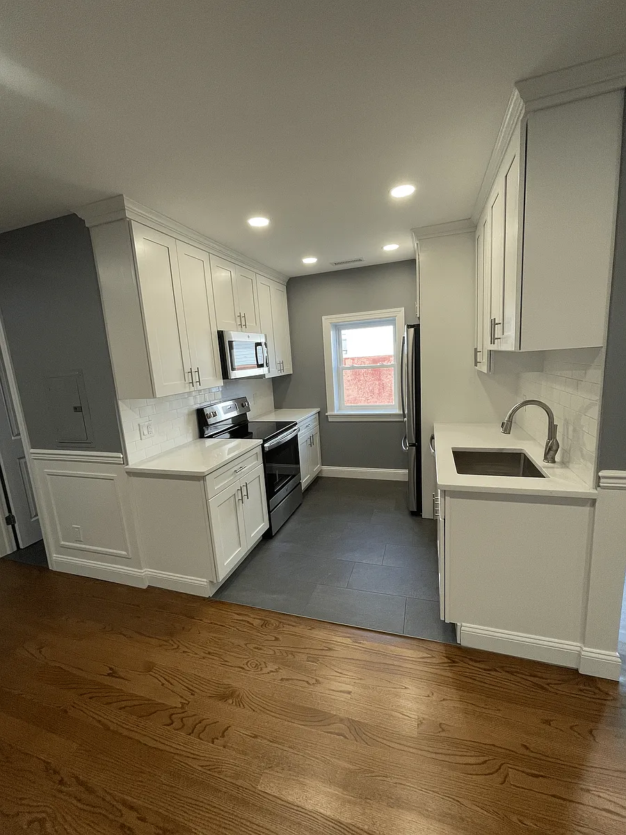 Building Photo - 71 Washington Ave #8