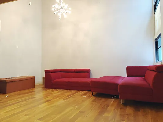 Rented by Manhattan Management LLC | media 28