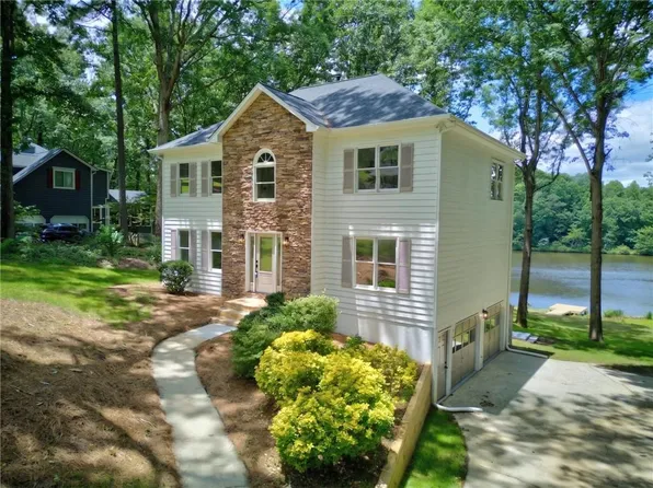 511 Lakeside Dr, Hiram, GA 30141