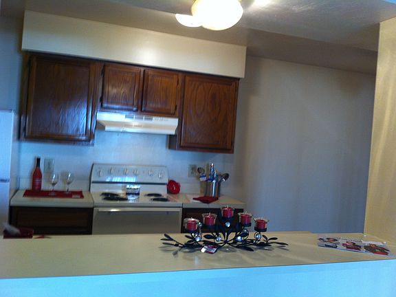 5th image of 824 Crossing Ct APT 101