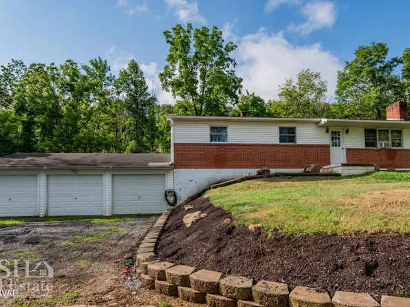 1306 Youngdale Rd, Lock Haven, PA 17745