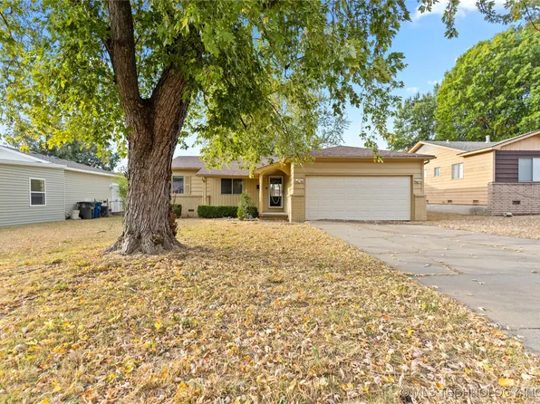 2028 E 49th St N, Tulsa, OK 74130