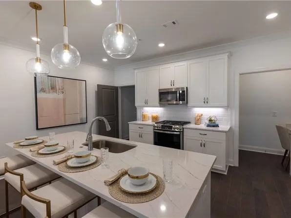 5124 Bandolino Ln #323, Peachtree Corners, GA 30092