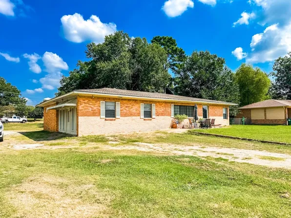 552 E Commerce St, Fairfield, TX 75840