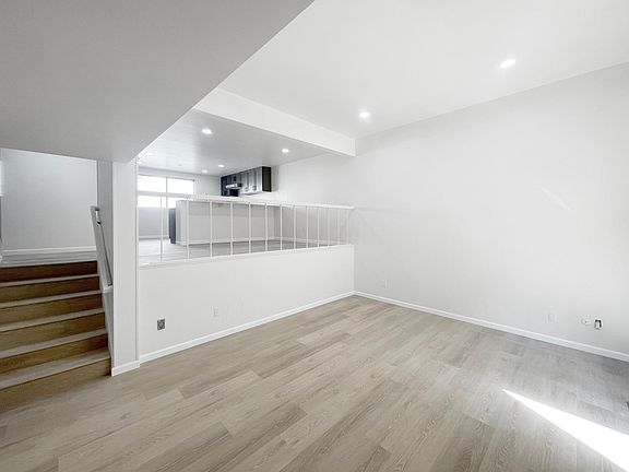 5th image of 4217 W Sarah St