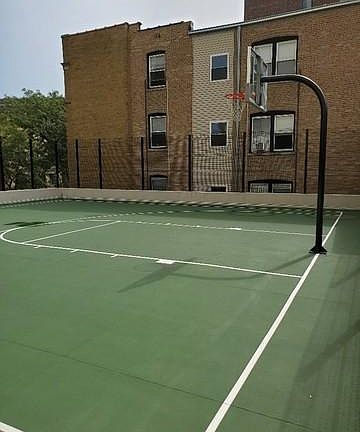 4th image of 3930 N Pine Grove Ave APT 411