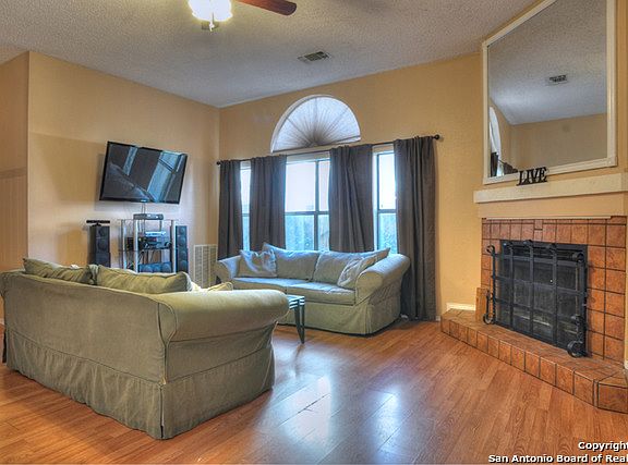 3rd image of 3434 Sunlit Grv