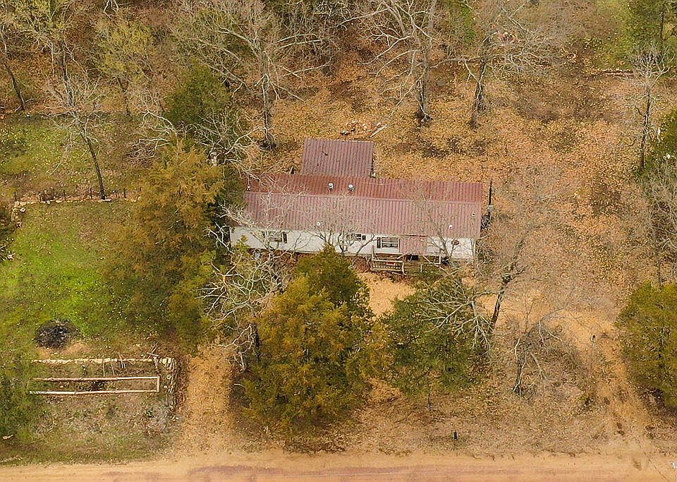 1st image of 429 Dove St