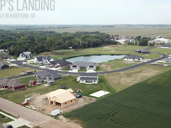 104 E 12th St, Hartford, SD 57033