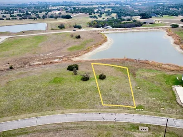 7317 Saint Augustines Dr, Cleburne, TX 76033