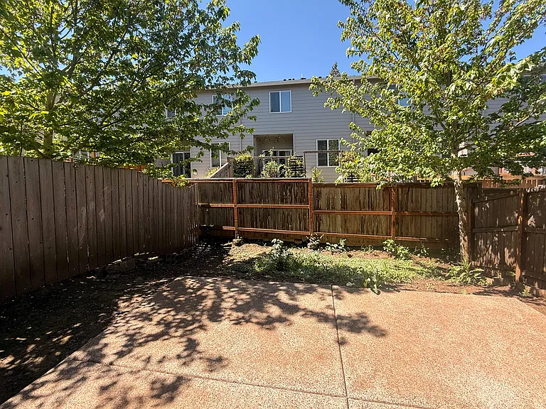 5711 Honey Bee St S — Photo 31