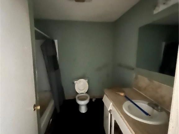 5th image of 605 Camille St