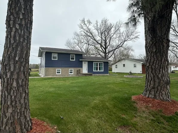 12945 Bowling Alley Rd, Benton, IL 62812