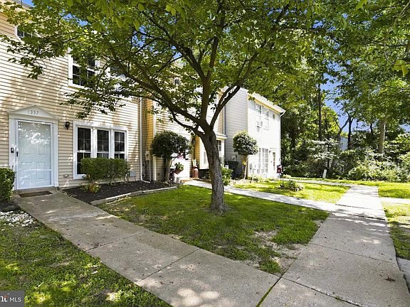 2nd image of 1337 Rigbie Hall Ct Unit F
