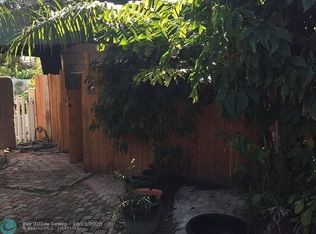 1330 Tyler St, Hollywood, FL 33019