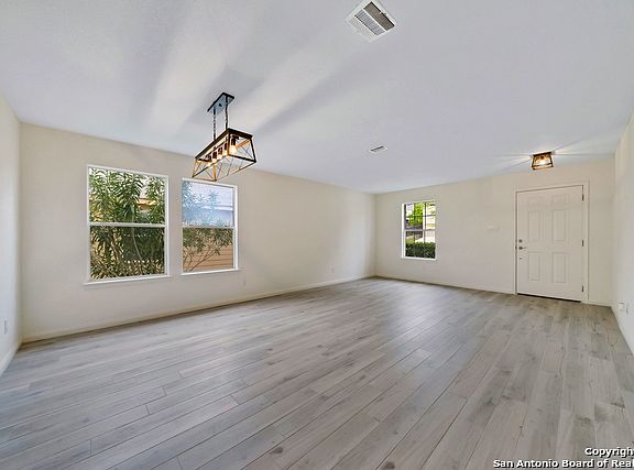 5th image of 25615 Lost Creek Way