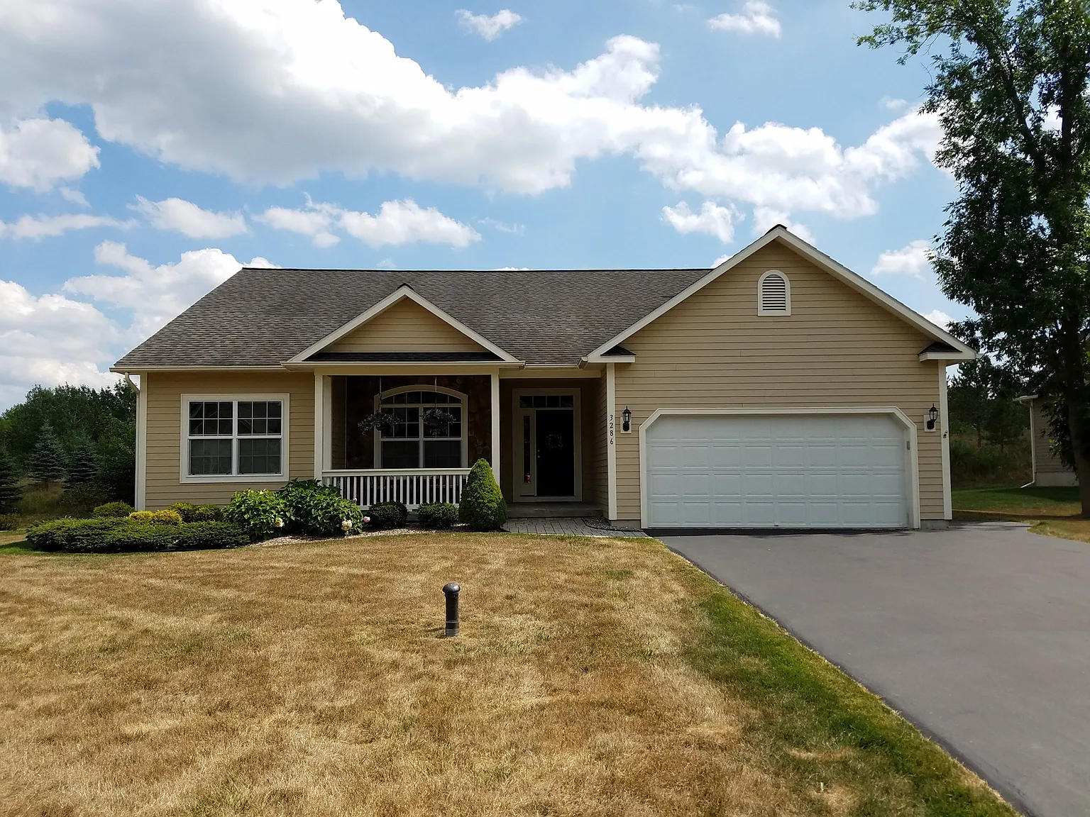 3286 Oak Brook Rd photo 1