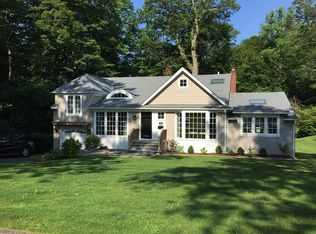 161 Country Ridge Dr, Rye Brook, NY 10573