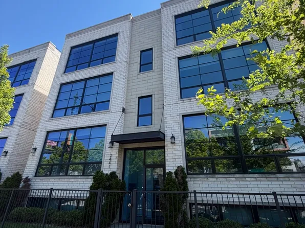 2441 W Irving Park Rd APT 2W, Chicago, IL 60618
