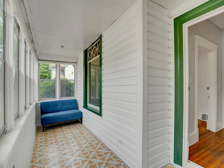 1022 20th Ave NE #1 — Photo 15