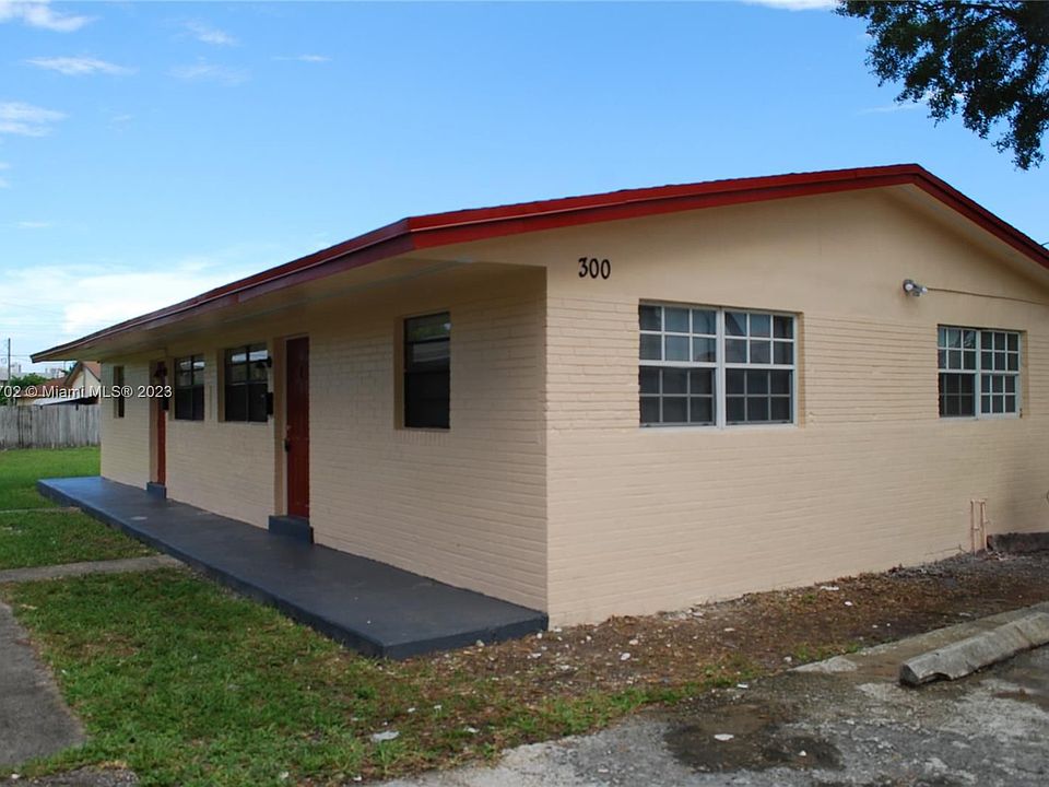 1st image of 300 NW 5th Ter #1