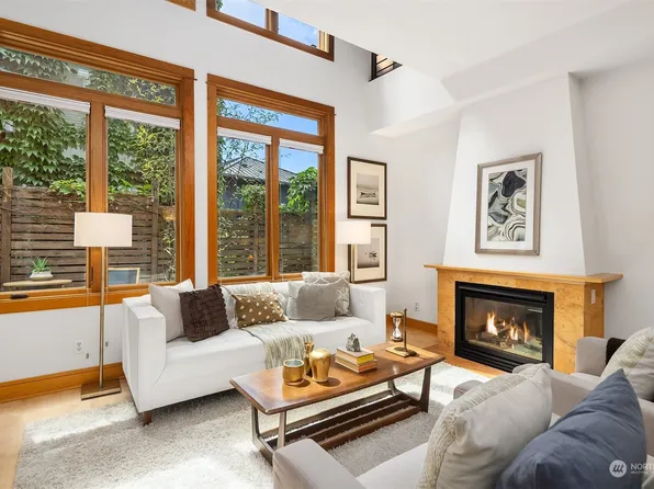 3824 Evanston Avenue N #10, Seattle, WA 98103