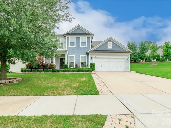 1080 Crescent Moon Dr, Fort Mill, SC 29715