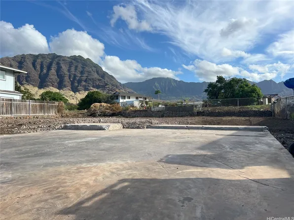 85-571 Momona Pl, Waianae, HI 96792