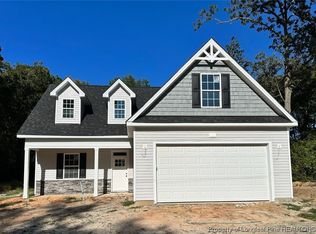 3275 Ridgefield Rd, Eastover, NC 28312