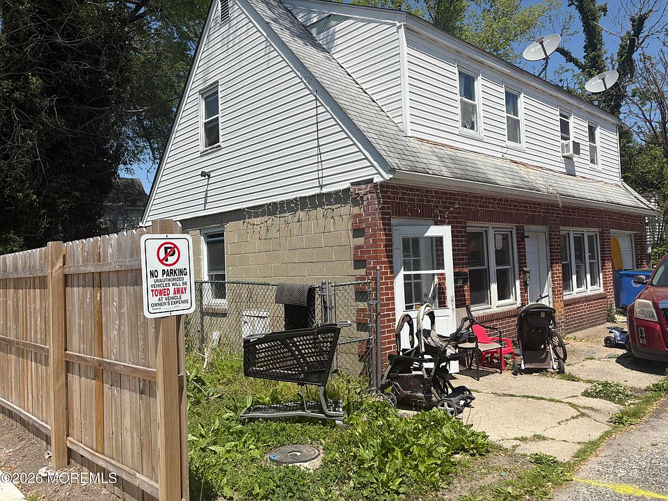 2nd image of 113-115 7th Terrace